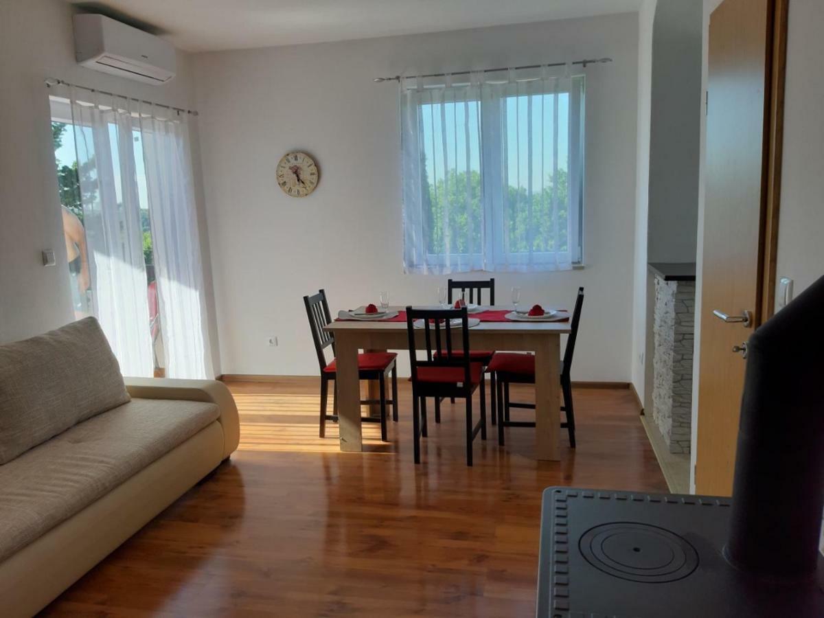וינקורן Apartman Igy מראה חיצוני תמונה